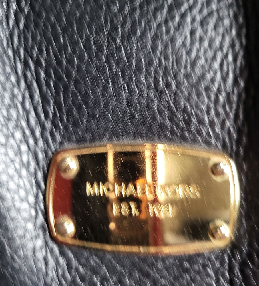 Michael Kors Black Leather Shoulder Bag - Picture 2 of 8